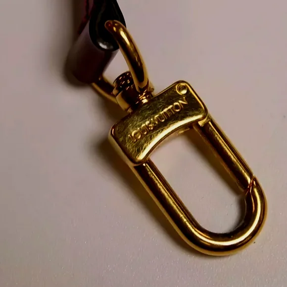 100% authentic Louis Vuitton fuchsia vernis patent leather BREA - Picture 13 of 16